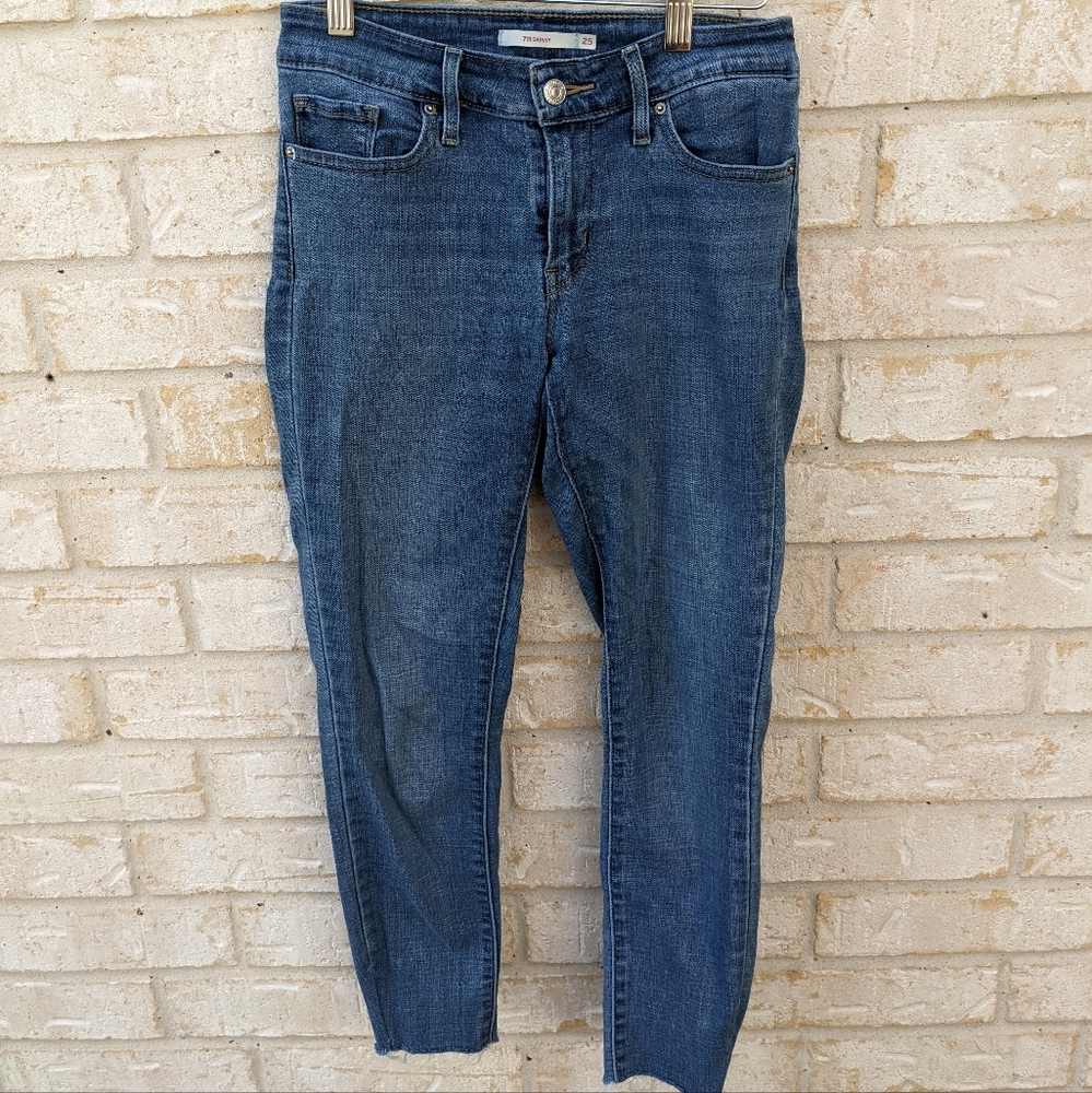 Levi's 711 Skinny Jeans